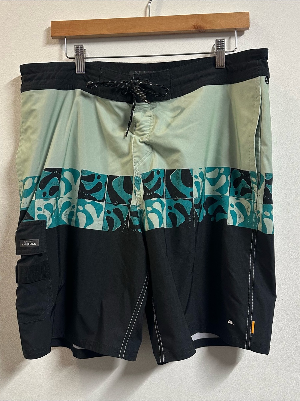 Quiksilver Waterman Collection Board Shorts Mens size 36
